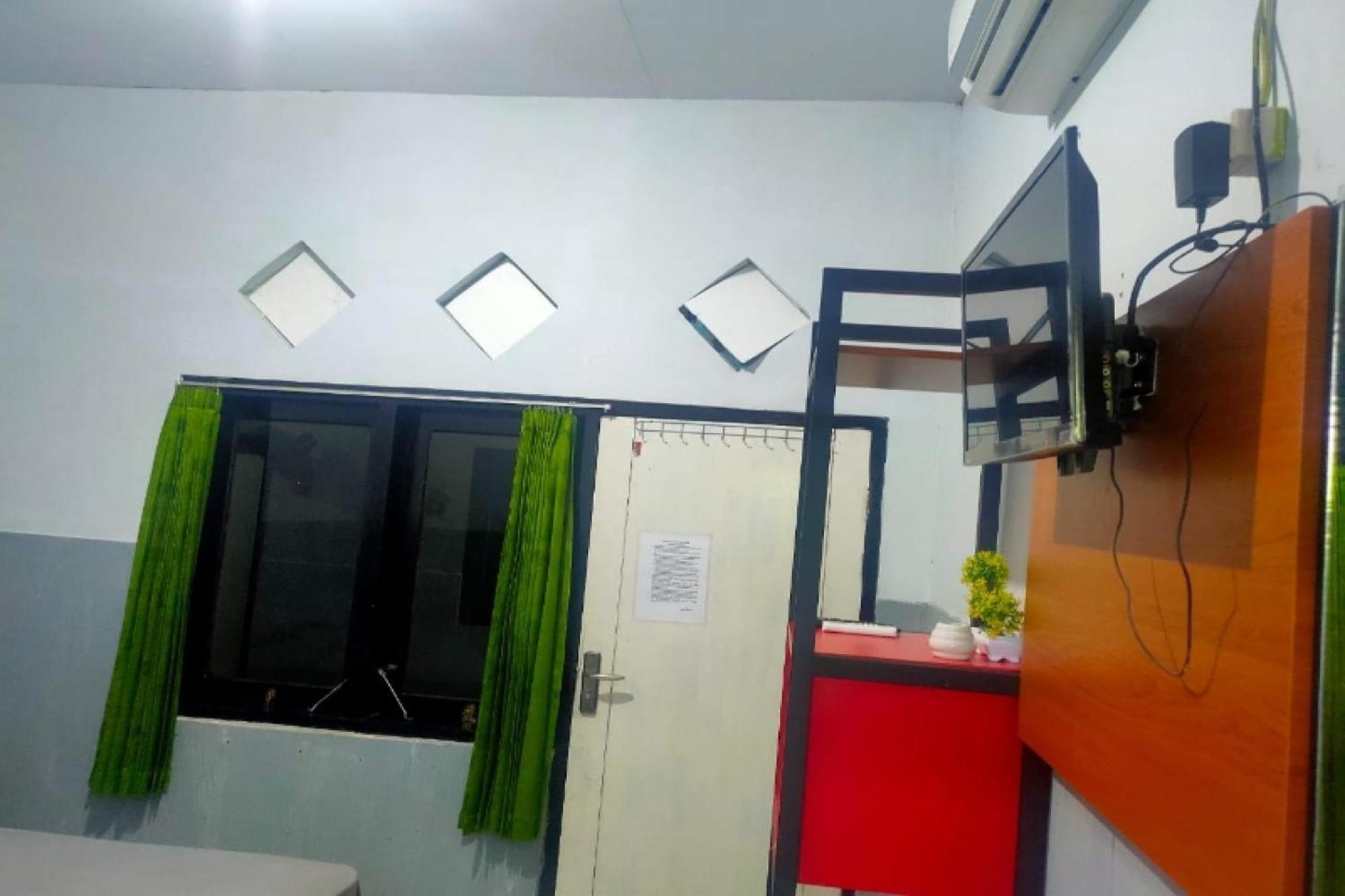 Oyo 91179 Hotel Lagalleria Sumenep المظهر الخارجي الصورة